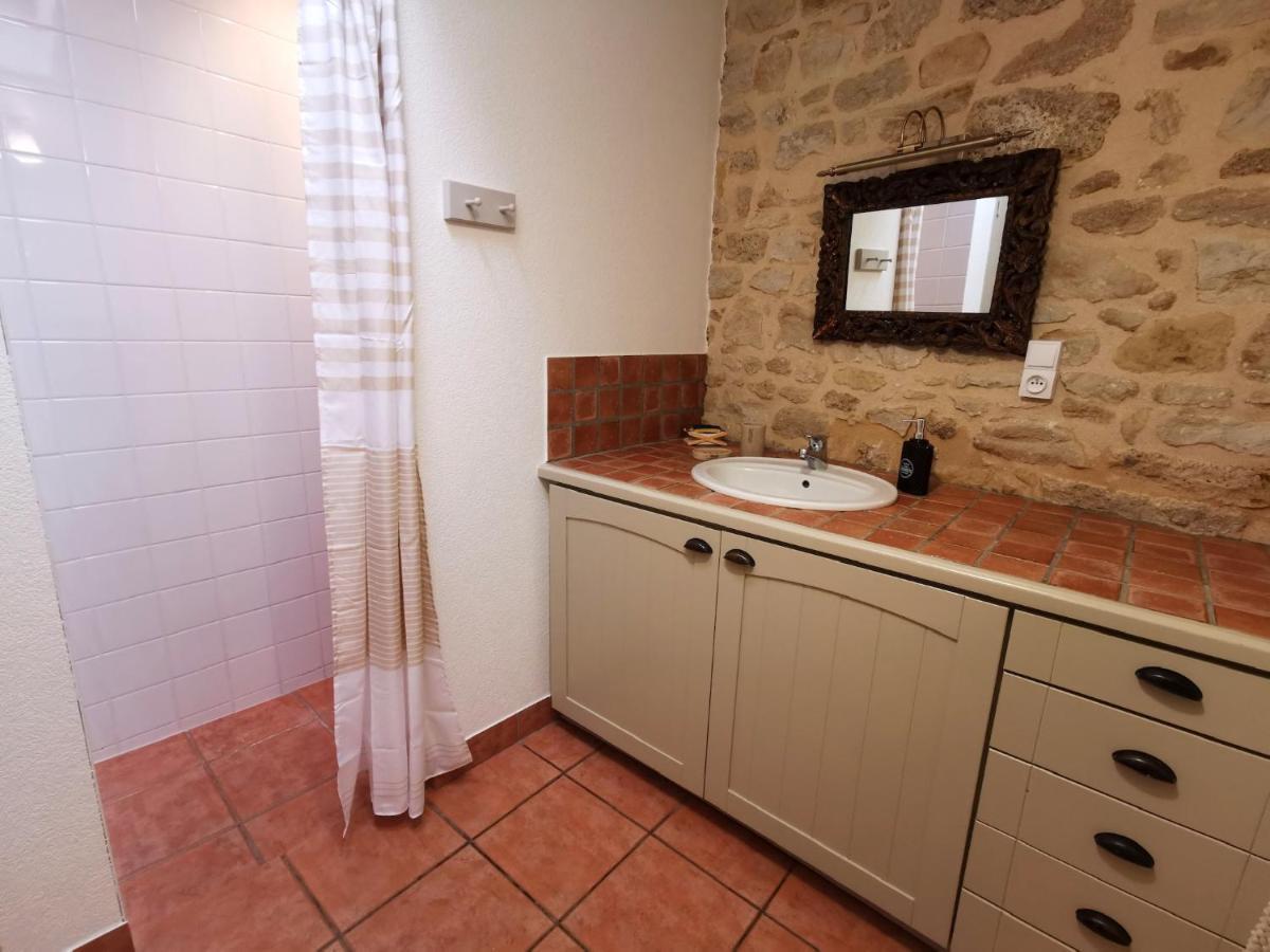 3 Self-Contained Gites With Pool And Games Room Saint-Georges-de-Noisné المظهر الخارجي الصورة