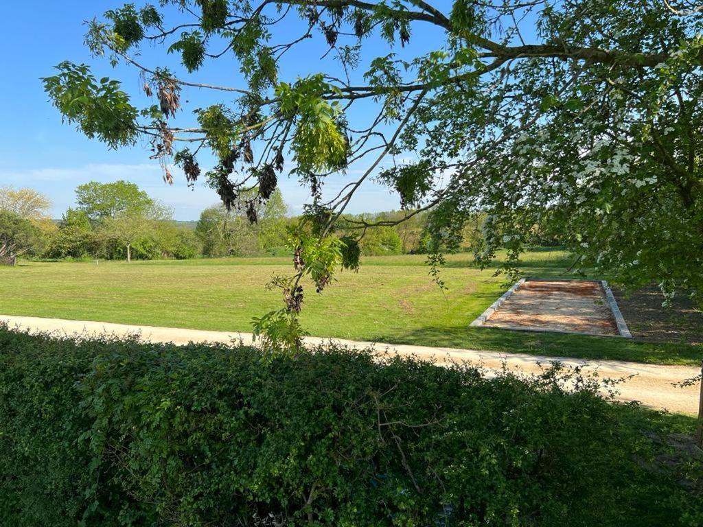 3 Self-Contained Gites With Pool And Games Room Saint-Georges-de-Noisné المظهر الخارجي الصورة